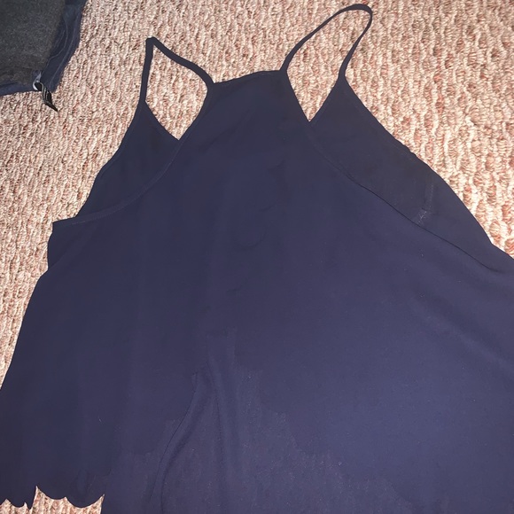 Blue back slit sleeveless cropped blouse - Picture 2 of 2